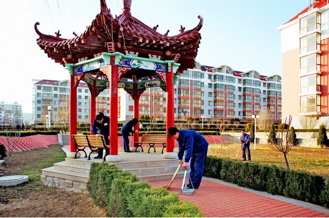 乳山市鹏达物业服务有限公司总经理周鲁浩被评为“2018年度威海市物业服务行业文明行业创建文明服务明星”(图5)